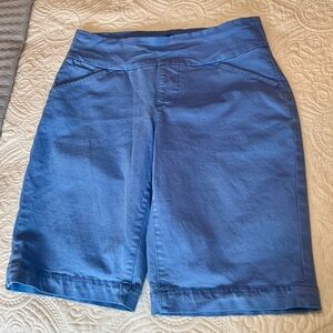 Jag Jeans Bermuda Pull On Shorts in Pretty Sky Blue